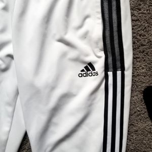 Mens Addias joggers like pants New Like Perfect condition size Medium